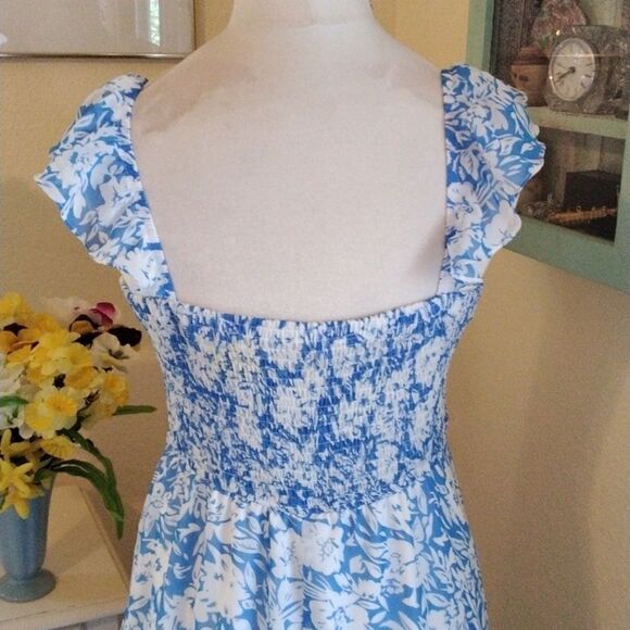 Sweet Floral Maxi Dress with Flutter Sleeves - Picture 8 of 13